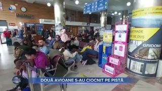 Două avioane s-au ciocnit pe pistă