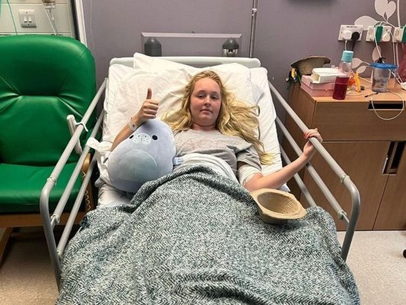 „Am plâns și am țipat”. Viața unei tinere a luat o turnură dramatică, după ce a primit un diagnostic greșit. I s-a spus că se simte rău de la stres, dar  suferea de o boală grea