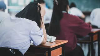 Sfaturi și trucuri pentru gestionarea emoțiilor din timpul Simulării Evaluării Naționale