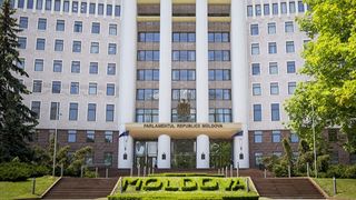 Limba română devine limbă oficială în Republica Moldova