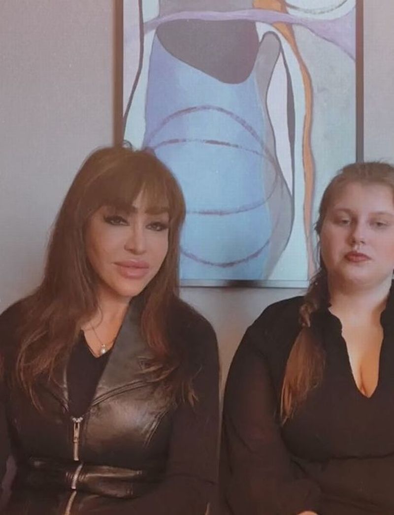 Julia Wendell, alături de Fia Johansson