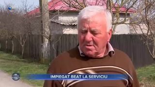 Impiegat beat la serviciu