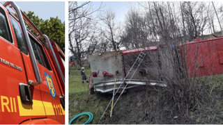 O mașină de pompieri aflată în misiune s-a răsturnat. Trei pompieri au fost răniți