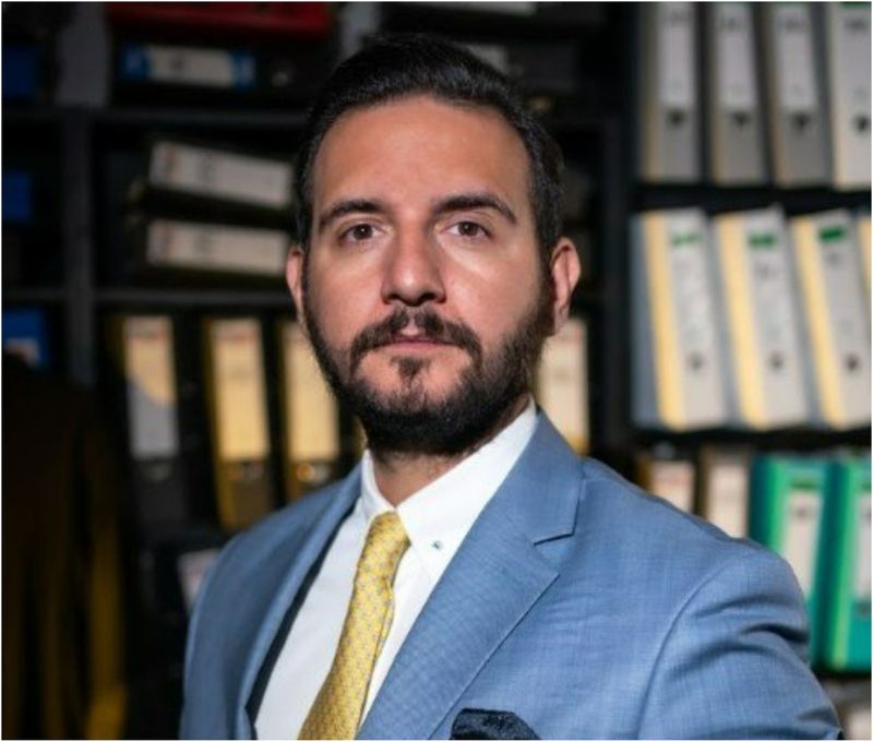 Adrian Cuculis- avocat