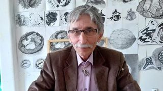 FOTO- Un bărbat este student la 70 de ani! Se întâmplă în Oradea: „Are un entuziasm contagios”