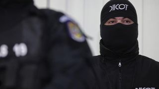 DIICOT - despre traficul de droguri și gruparea care vindea droguri în liceele din Bucureşti