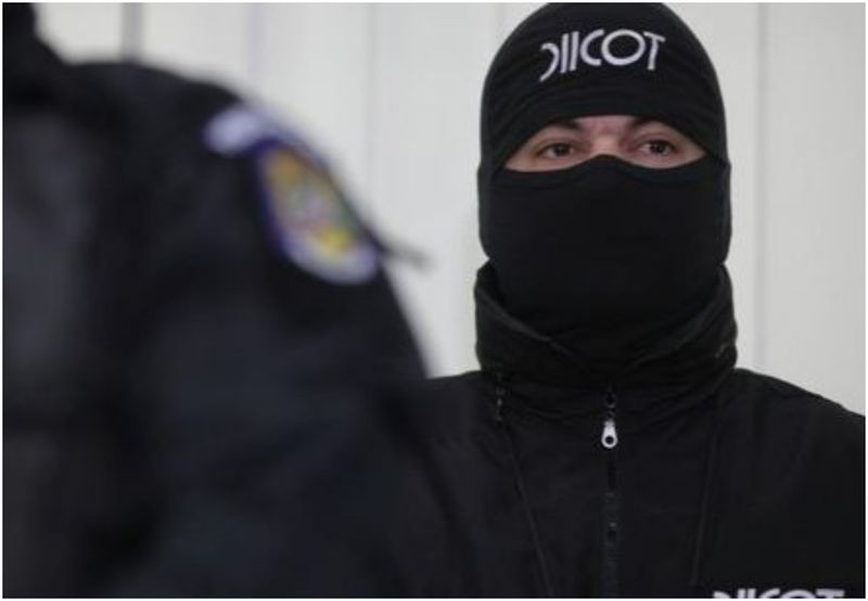 DIICOT - despre traficul de droguri și gruparea care vindea droguri în liceele din Bucureşti