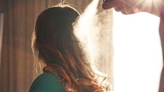 Șamponul uscat, crește riscul la cancer