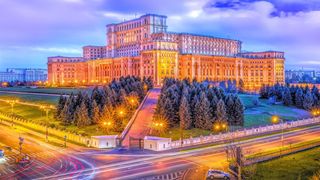 Ora Pământului în România - iluminatul interior exterior şi festiv al Palatului Parlamentului va fi întrerupt sâmbătă seara, pentru a marca evenimentul