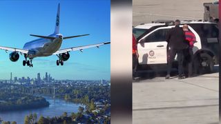 Un pasager a deschis uşa pentru ieşirea de urgenţă şi a coborât din avion pe tobogan chiar înainte ca aeronava să decoleze de pe pistă