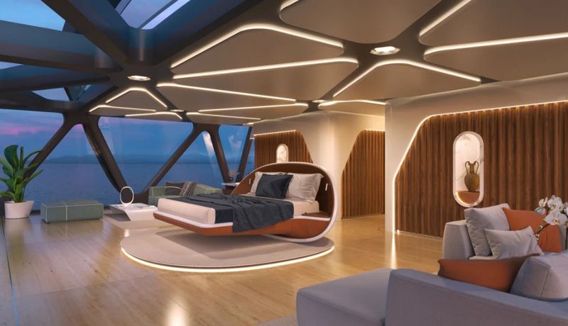 Pegasus va fi echipat cu diverse facilități, inclusiv un club cu o piscină în stil acvariu care poate funcționa ca heliport atunci când este acoperit