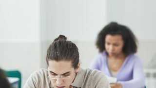 Simulare BAC 2023 Istorie. Ce subiecte au picat? Vezi baremul la Istorie pe EDU.ro!