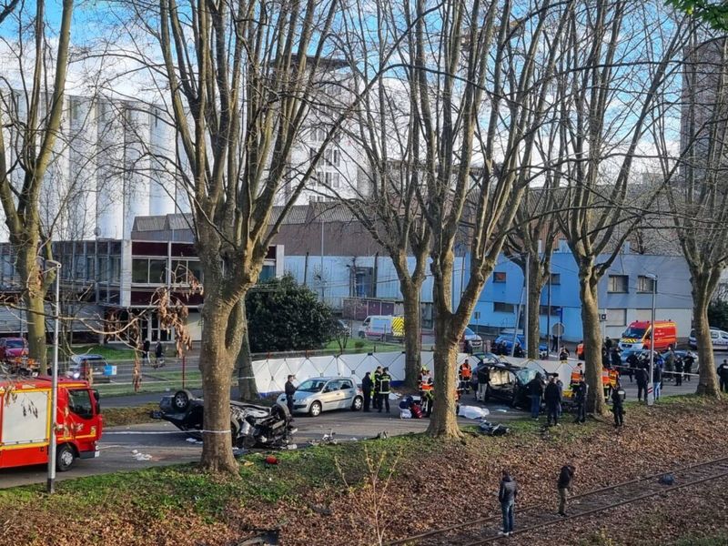 FOTO/VIDEO - Tragedie fără margini pe străzile din Strasbourg! Trei români au murit LIVE pe Facebook într-un accident produs după o urmărire în trafic