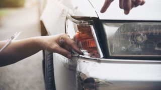 VIDEO - UPDATE - EXCLUSIV - Scandalul RCA continuă: brokerii susțin că se simt discriminați în raport cu firmele de asigurări