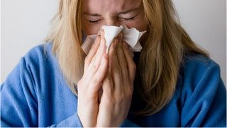 Virusul necunoscut a provocat simptome care includ febră, dureri de cap, amețeli și vărsături