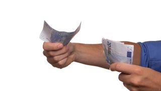 Noua decizie votată de Parlamentul European: salariile nu vor mai fi confidențiale