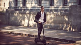 De ce ar trebui sa îți cumperi o trotinetă electrică dacă locuiești la oraș?