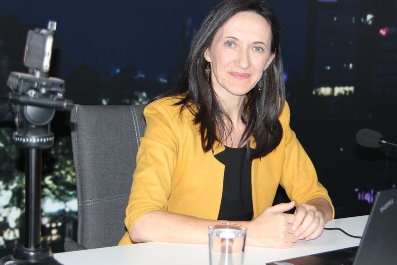 Irina Chițu - analist financiar