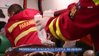 Profesoară atacată cu cuțitul de un elev