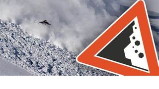 Risc de avalanșă la munte: salvamontiștii vin cu restricții pentru turiști