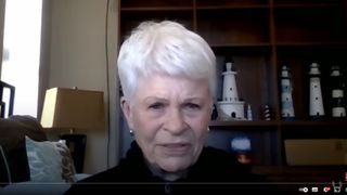 O femeie care și-a pierdut fiul nu a crezut în Dumnezeu până nu a intrat în moarte clinică. Ce a văzut în lumea de dincolo - VIDEO