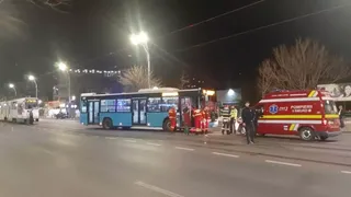Accident grav în Capitală. Mai multe persoane au fost rănite