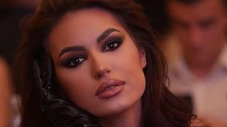 Un cunoscut fotomodel din România a rămas fără mașină în urma unui accident rutier: ”Nu a fost vina mea”