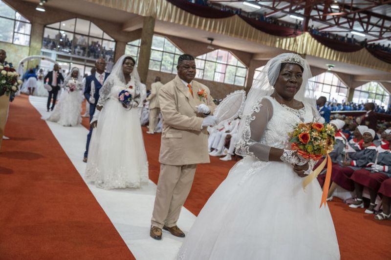 Biserica Internațională Pentecost Holiness Church binecuvântează uniunile poligame, care sunt comune în unele comunități africane și despre care biserica spune că sunt autorizate de Biblie