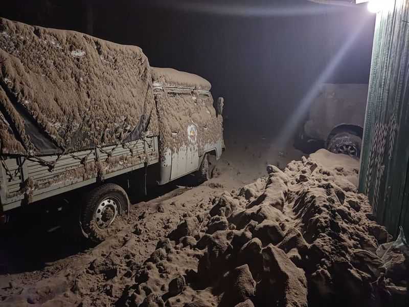 Norul de cenușă în urma erupției s-a deplasat spre vest și sud și a măsurat 400 pe 270 de kilometri