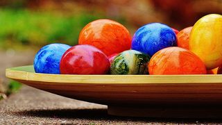 Paște 2023. Ce semnifică ouăle de la masa de Paște?