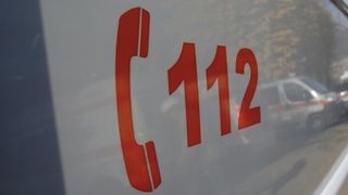 Mai mulți locuitori ai unui bloc din Capitală au acuzat stare de rău. Două persoane au fost transportate la spital