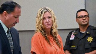 Șefa unui cult apocaliptic, judecată pentru uciderea celor doi copii de 7 și 16 ani. Era convinsă că s-au transformat &icirc;n &bdquo;zombi&rdquo;