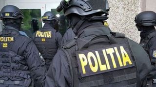 Doi bărbați din Mureș au fost reținuți după ce au furat sute de metri de cablu telefonic