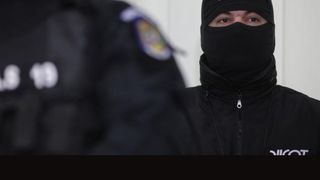 Percheziții &icirc;n Cluj la persoane bănuite de trafic de droguri