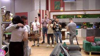 Emoțiile au acaparat &bdquo;Casa Iubirii&rdquo;! Radu și-a sărbătorit ziua de naștere și a primit o surpriză incredibilă din partea surorilor sale