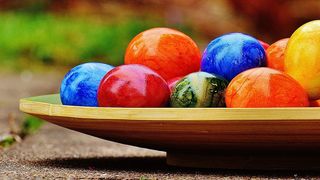 Haos în magazine în Sâmbăta Mare: mulți români au lăsat cumpărăturile de Paște pe ultima sută de metri