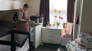 Povestea unei rom&acirc;nce din Birmingham sărbătorește Paștele cu familia &icirc;ntr-o casă minusculă: &bdquo;E un coșmar&rdquo;