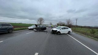 Accident rutier grav la Buzău: trei mașini au fost implicate, iar o persoană a avut nevoie de îngrijiri medicale