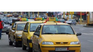 Un tânăr din Brașov a fost reținut după ce a furat un taxi. Acesta se afla în stare de ebrietate și nu avea permis