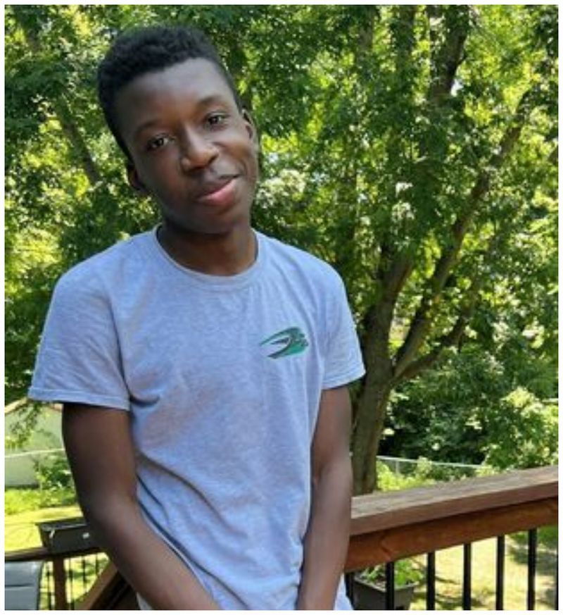 Ralph Yarl, în vârstă de 16 ani, s-a apropiat de casa greșită când a fost împușcat, joi seară, în jurul orei 22:00