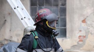 Incendiu puternic în Capitală: zeci de oameni au fost evacuați