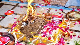 Sinucidere rituală pentru doi soți care și-au construit o ghilotină la domiciliu