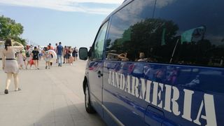 Cine este jandarmul care a furat o mireasă de la nuntă și a plecat la plimbare cu autoturismul, deși consumase alcool