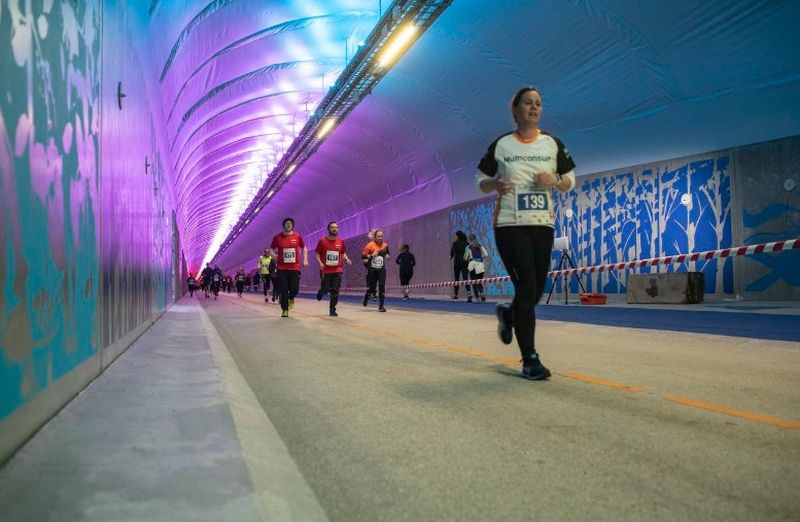 Noul tunel a apărut ca un produs secundar al celei de-a doua linii de tramvai Bybanen din Bergen, care a fost inaugurată în noiembrie 2022