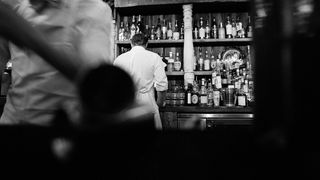 VIDEO - Șocant! Patronul unui club de fițe din Capitală a fost înjunghiat