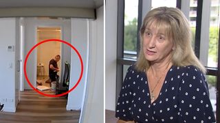 Instalator, filmat cu o cameră ascunsă &icirc;n casa unei femei