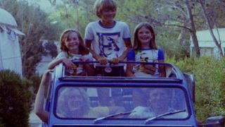 Familia călătorea prin Everglades spre aeroport pentru zborul de &icirc;ntoarcere acasă, c&acirc;nd mașina lor a fost lovită de un alt șofer care avea o băutură &icirc;n m&acirc;nă 