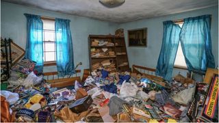 VIDEO. O casă abandonată ascunde o comoară de milioane de dolari. "Am rămas paralizat când am intrat"