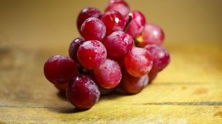 Un copil, de patru ani, a murit după ce s-a înecat cu un bob de strugure