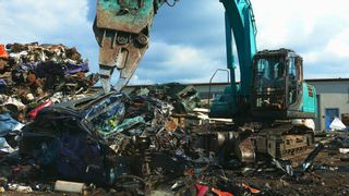 Percheziții &icirc;n D&acirc;mbovița &icirc;ntr-un dosar de evaziune fiscală şi de incendiere a deşeurilor